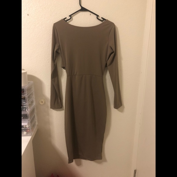 Beautiful dress - Picture 1 of 2